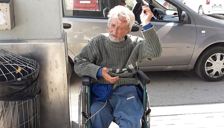 Социални служители ще помогнат на бездомния старец