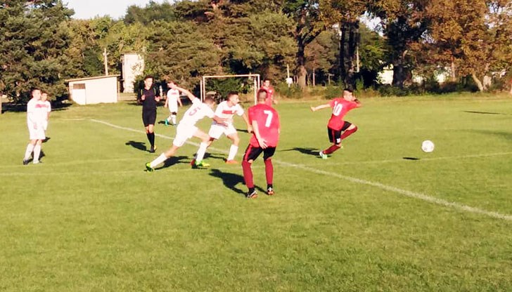 Юношите старша възраст на Локомотив (Русе) записаха втора поредна победа от началото на сезона