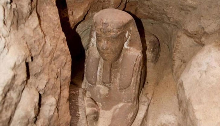 Статуята с тяло на лъв и човешка глава е от варовик