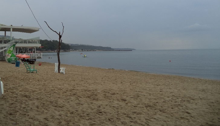 Два плажа са “се изпарили” от официални документи и от кадастъра, но за централната и местната власт обаче проблем няма Два плажа са “се изпарили” от официални документи и от кадастъра, но за централната и местната власт обаче проблем няма