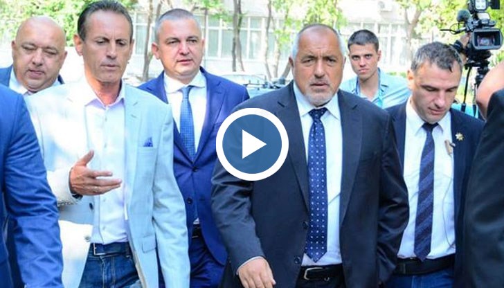 Могат да бъдат увеличени заплатите с 10% на целия бюджетен сектор, включително и на обществените медии, уточни Борисов