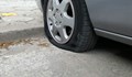 Нарязаха гумите на два автомобила в Русе