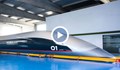Hyperloop показа първата си пътническа капсула