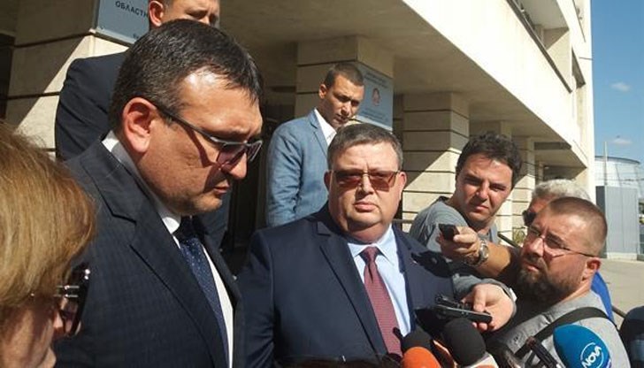 Народът НЕ ИМ ВЯРВА! Народът е ОМЕРЗЕН Народът НЕ ИМ ВЯРВА! Народът е ОМЕРЗЕН