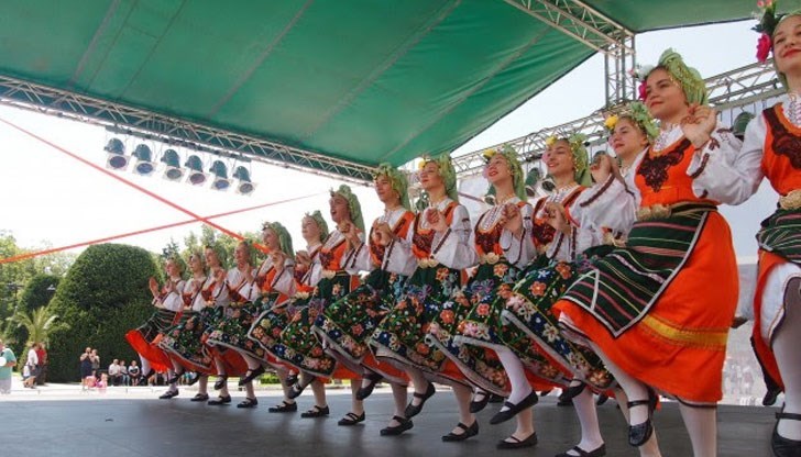 Русенци и гости на града ще могат да се насладят на фолклорно танцово изкуство от цял свят