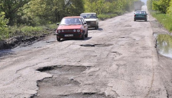 От комисията са изискали доклад за състоянието на различните от трансевропейски пътища у нас, тъй като там ставали редица произшествия От комисията са изискали доклад за състоянието на различните от трансевропейски пътища у нас, тъй като там ставали редица произшествия