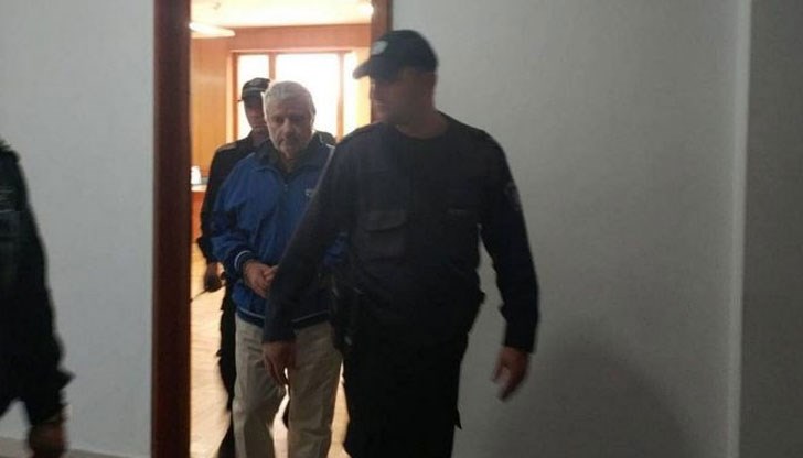 Обвиняемият е дал подробни обяснения за случилото се и сам е поискал да бъде задържан Обвиняемият е дал подробни обяснения за случилото се и сам е поискал да бъде задържан