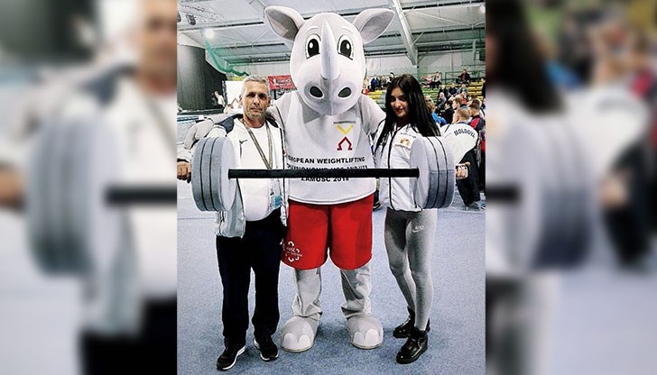 Виктория Станева е единствената русенка, която попадна в националния отбор избран от старши треньорът на тима Иван Иванов Виктория Станева е единствената русенка, която попадна в националния отбор избран от старши треньорът на тима Иван Иванов