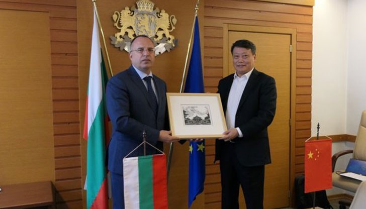 България има чудесни селскостопански продукти и при нас има голям интерес към тях, заяви Ли Гуандин, заместник-кмет на град Нинбо