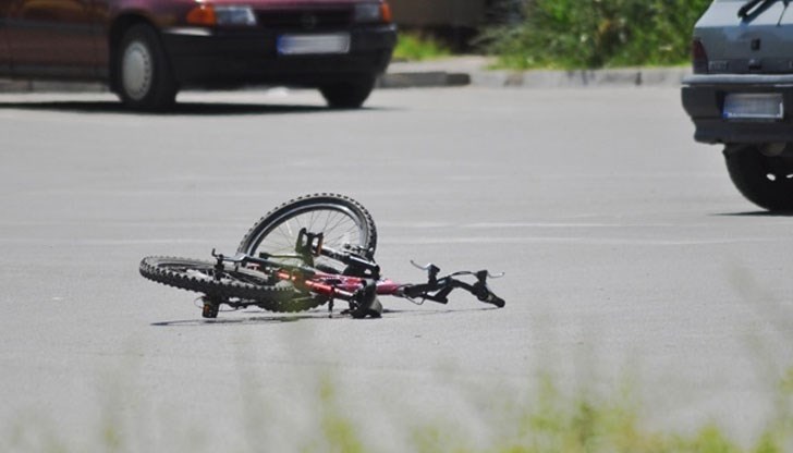 След инцидента шофьорът на автомобила е отвел пострадалата велосипедистка в болницата След инцидента шофьорът на автомобила е отвел пострадалата велосипедистка в болницата