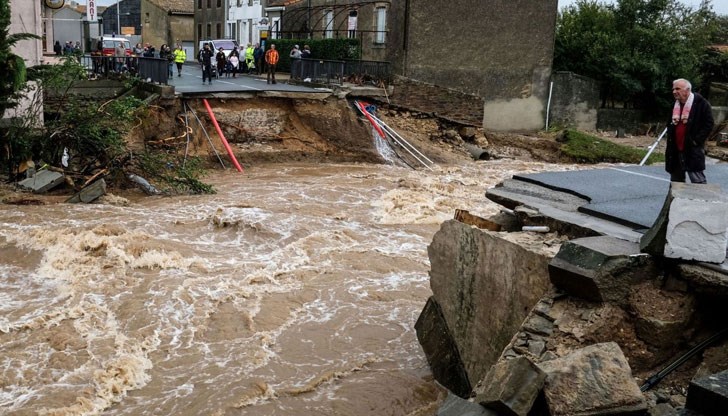 Властите обявиха тревога, 13 души намериха смъртта си Властите обявиха тревога, 13 души намериха смъртта си