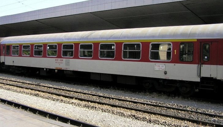 Влаковете ще спрат при наближаване на 4:00 часа в нощта между 27 и 28 октомври Влаковете ще спрат при наближаване на 4:00 часа в нощта между 27 и 28 октомври