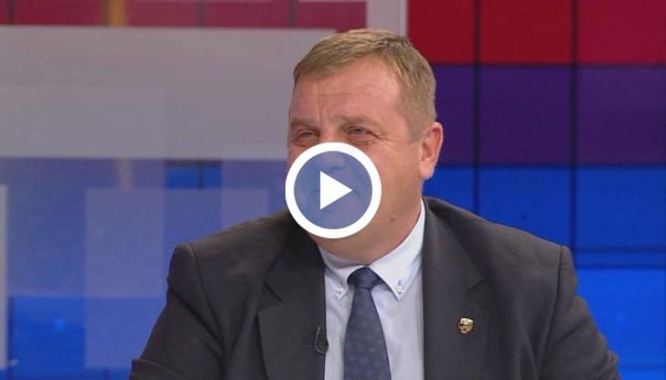 Защо, който е пил бира и е шмъркал, да има предимство за държавна работа пред момче, което е служило?