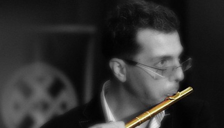 Защо се страхувате да отстраните Симеонов, с компромат ли ви държи? Защо се страхувате да отстраните Симеонов, с компромат ли ви държи?