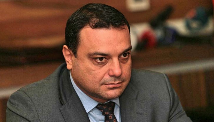 Държавното обвинение се сети, че причинителят на катастрофата с шейна, при която загина дете, е министър Държавното обвинение се сети, че причинителят на катастрофата с шейна, при която загина дете, е министър