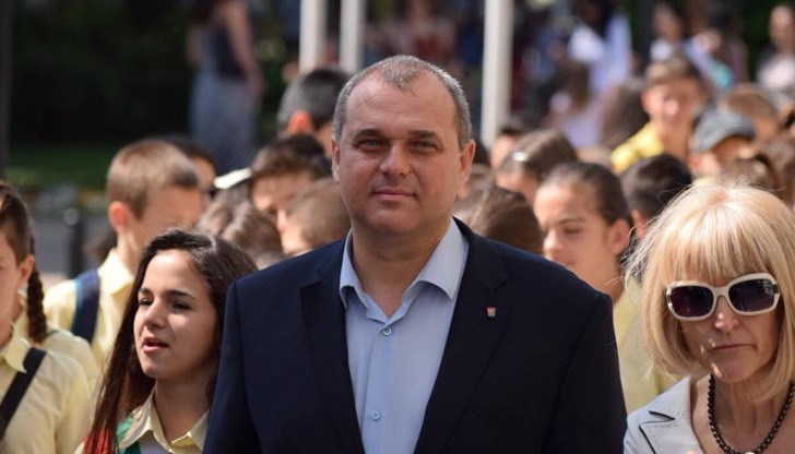 Продължавам да живея там и всяка седмица пътувам