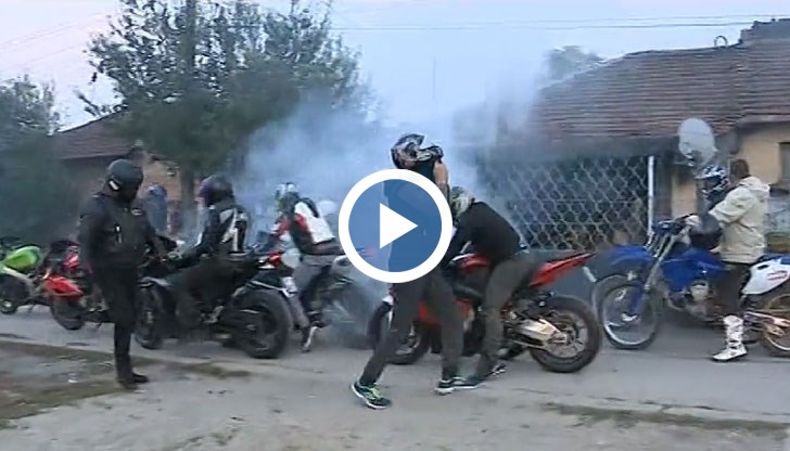 Ромите в „Селеметя” ги посрещнали въоръжени още на входа на махалата