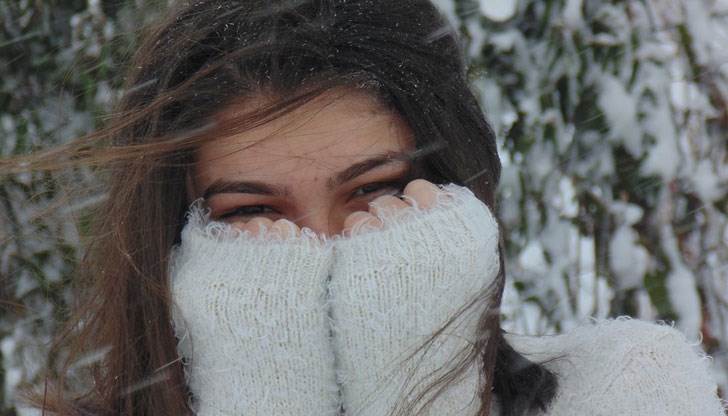 Със застудяването през нощта срещу четвъртък е възможно да прехвърчи сняг Със застудяването през нощта срещу четвъртък е възможно да прехвърчи сняг