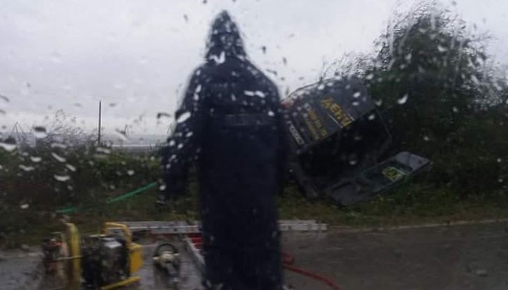 На място са загинали двама мъже – на 37 и на 33 години