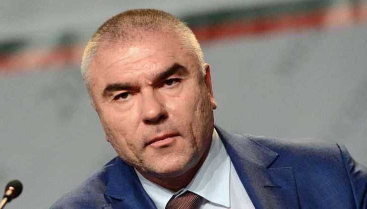 Лидерът на "Воля"  поиска провеждането на референдум, на който българските граждани да отговорят какво предпочитат - здравеопазване или самолети