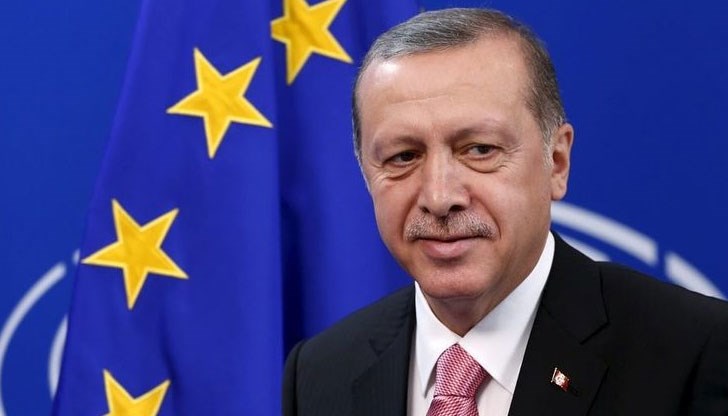 Остава ни да се обърнем към 81 милиона души и да видим какво решение ще вземат тези 81 милиона души, казва турският президент Остава ни да се обърнем към 81 милиона души и да видим какво решение ще вземат тези 81 милиона души, казва турският президент