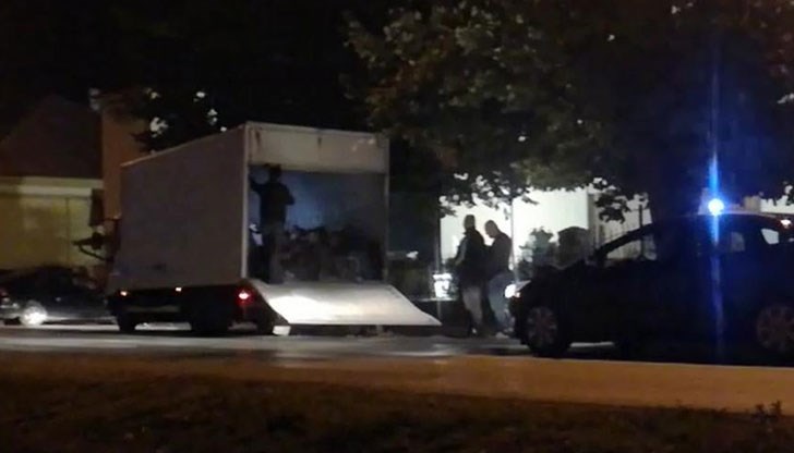 Задържани са двама българи Задържани са двама българи