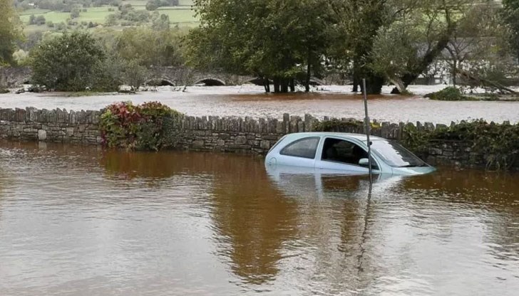 Най-малко петима души загинаха при наводнения в департамента Од, Южна Франция, след поройни валежи през изминалата нощ