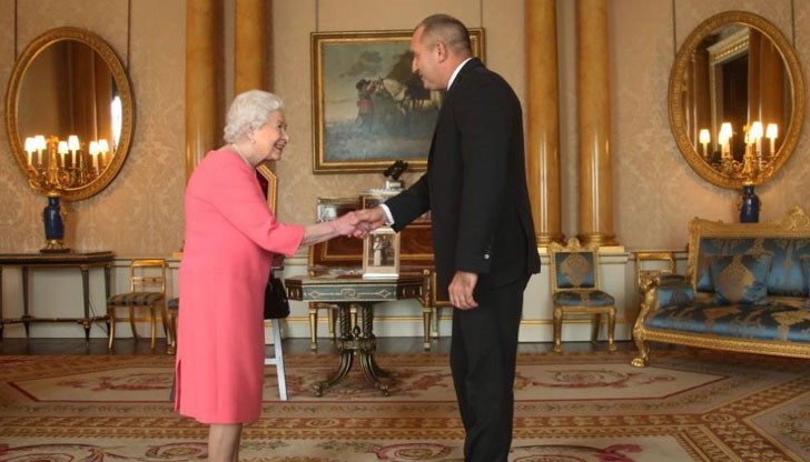 Президентът е поканил кралицата да посети България