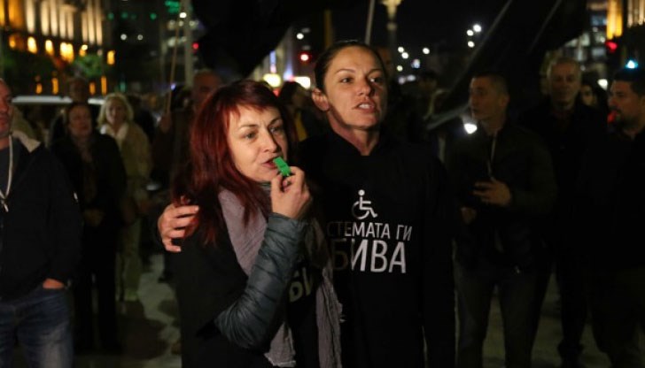 Те искат оставката на вицепремиера Валери Симеонов