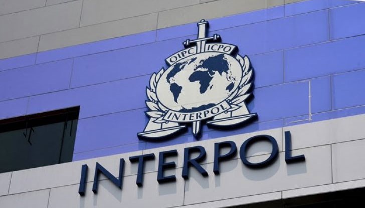 Георги Станоев, брат му Антон и баща му Евлоги са обвинени за нелегален канал за цигари