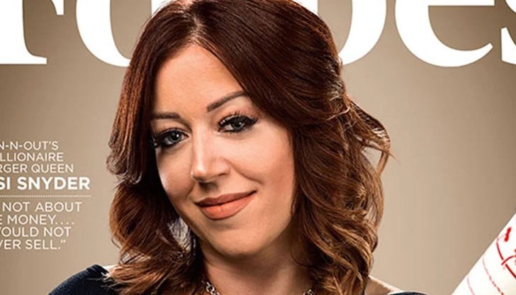 Богатството на Линдзи Снайдър се оценява на повече от 3 милиарда долара Богатството на Линдзи Снайдър се оценява на повече от 3 милиарда долара