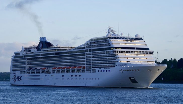 Гръцката брегова охрана издирва 36-годишен мъж, член на екипажа на круизен кораб