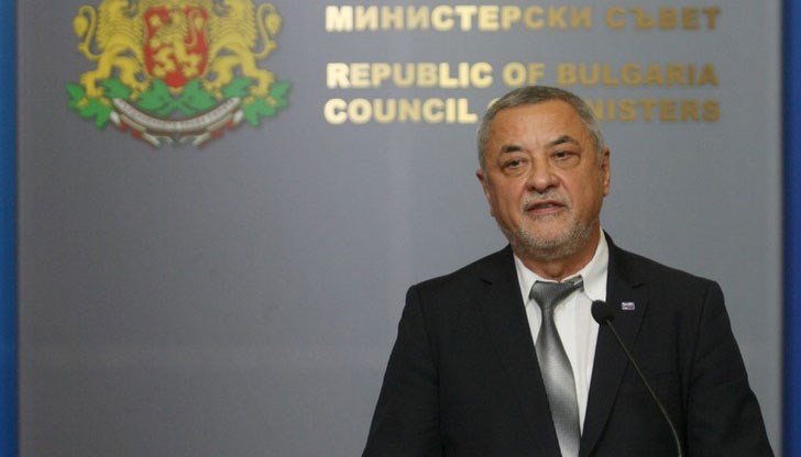 Така вицепремиерът Валери Симеонов определи демонстрацията пред Министерския съвет