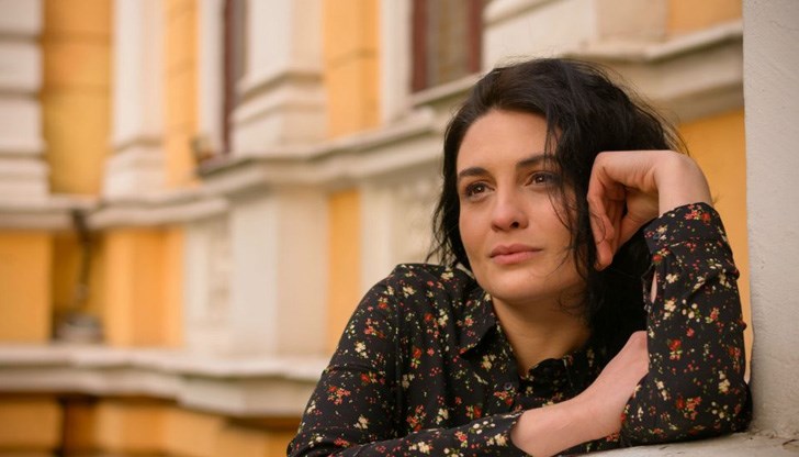 Мен ме е срам, че живея в една „държава“ с теб