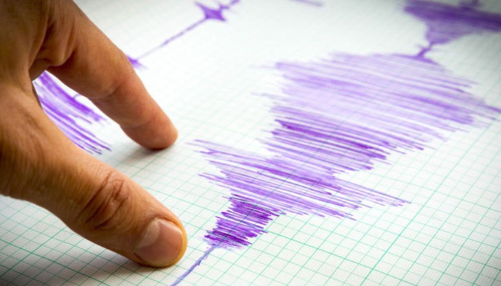 Преди месец островът беше ударен от друго силно земетресение, което взе жертви