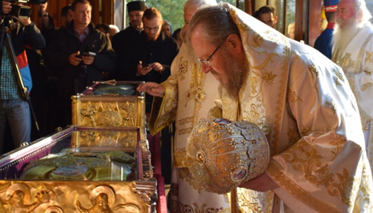Дарът бе получен от митрополит Наум