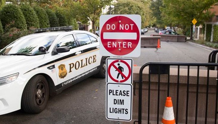 А централата на Си Ен Ен в Ню Йорк бе евакуирана след съобщение за подозрителен пакет