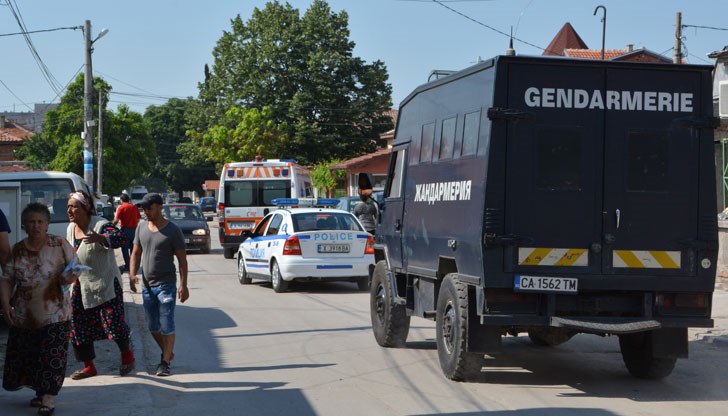 Какво би станало, ако сега малтретираните от цигани полицаи се жалват пред БХК