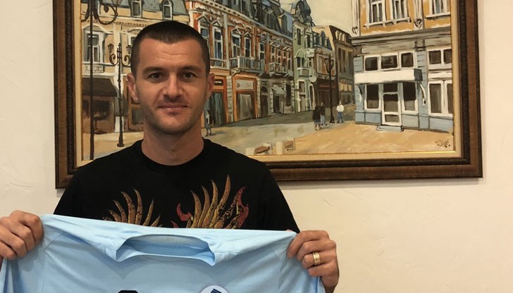 Договорът на централният нападател с „драконите“ е до края на сезона Договорът на централният нападател с „драконите“ е до края на сезона