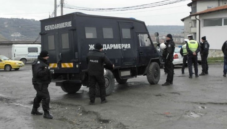 Жандармерията продължава да пази входовете на "Селеметя" и "Тракция" Жандармерията продължава да пази входовете на "Селеметя" и "Тракция"