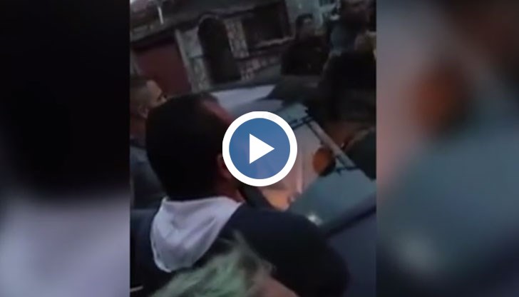 Сурови кадри от ромската махала