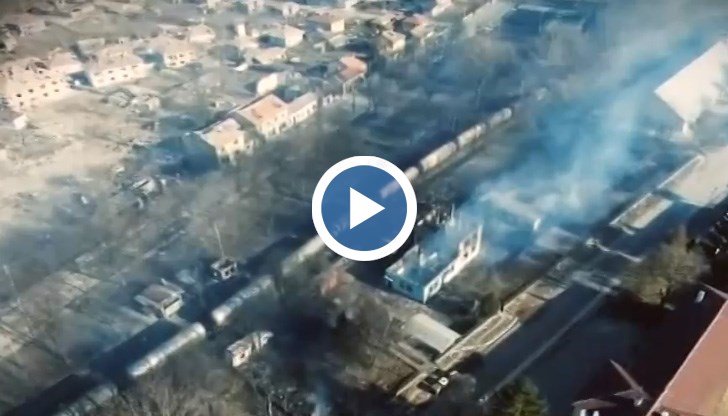 Две години след взрива там тлеят пожари, но не в сградите, а в душите на хората