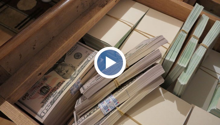 Агентът под прикритие успява да купи четири пъти от фалшивите банкноти