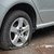 Кола осъмна с нарязани гуми в квартал "Дружба"