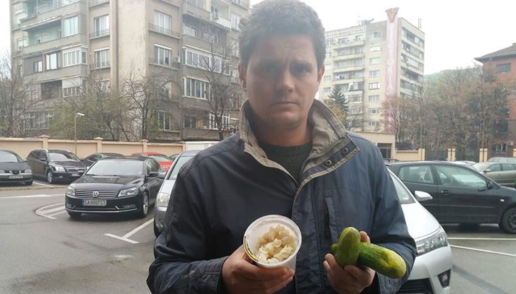 ова, което се случва с тези краставици, същото става и с нас без слънчева светлина!