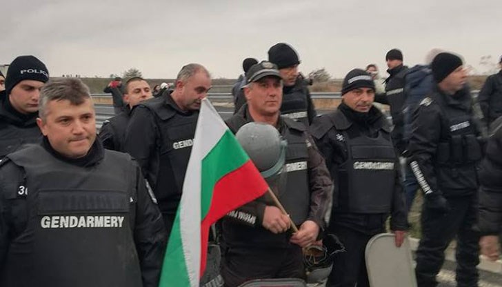 Браво БЪЛГАРСКИ ЮНАЦИ! Браво БЪЛГАРСКИ ЮНАЦИ!