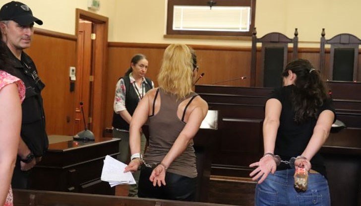 Това, което правят с Иванчева и Петрова, е брутално, безмилостно изнасилване Това, което правят с Иванчева и Петрова, е брутално, безмилостно изнасилване