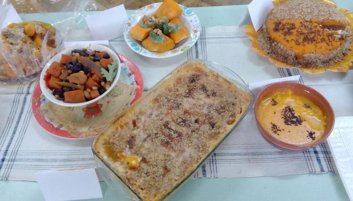 По време на събитието бяха показани карвинг на тиква, различни десерти с тиква, а също и традиционна печена тиква, приготвена по различни рецепти