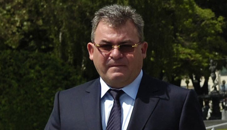 Сега се чудите защо хората на студа блокираха страната. Сега се чудите защо хората на студа блокираха страната.