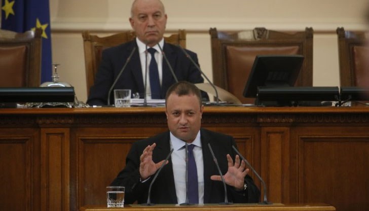 Управляващите са на път да довзривят българските граждани